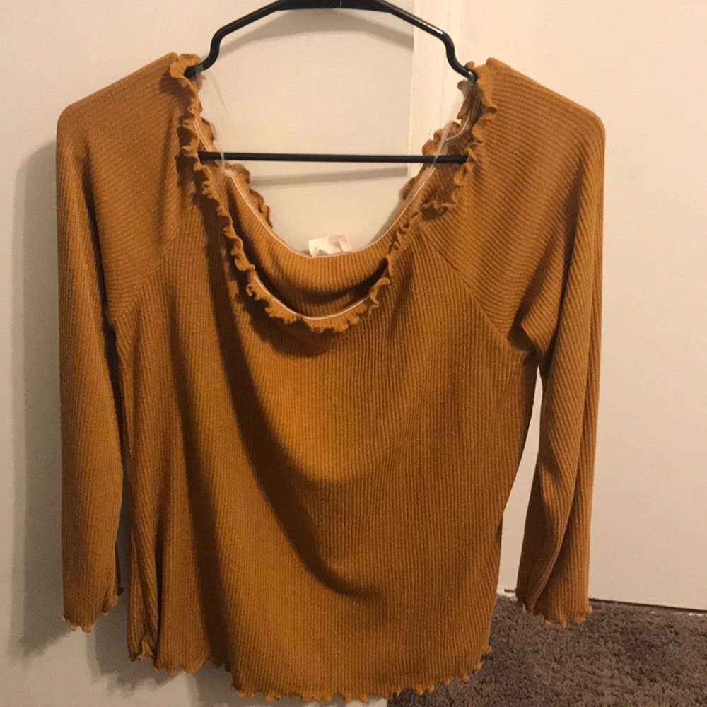 Off the shoulder long sleeve top